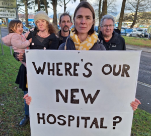 Lib Dem Campaigners demand new Women and Children's Hospital is built